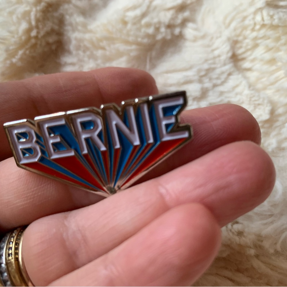 Bernie Pin - Picture 3 of 6